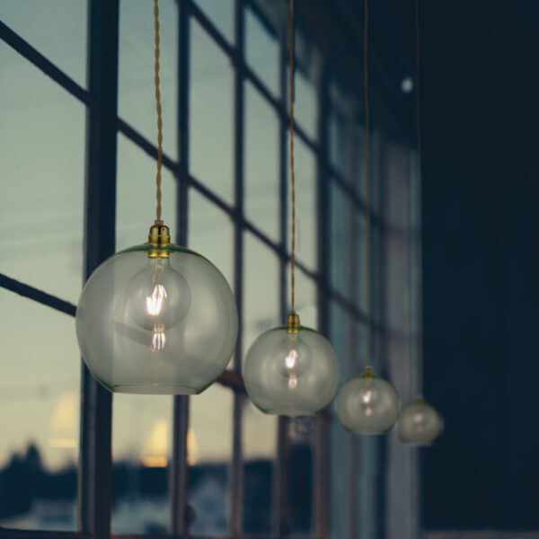 Κρεμαστό Φωτιστικό 1ΧΕ27 Κεχριμπάρι Γυαλί Φ200 Χρυσή Ανάρτηση  ACA DECOR  – V3643320AM