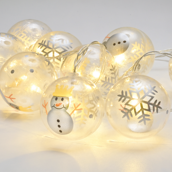 “PLASTIC BALL SNOWMAN”, 10 LED ΛΑΜΠΑΚΙΑ ΣΕΙΡΑ ΜΠΑΤΑΡ (3xAA), WW, IP20, 135+30cm, ΔΙΑΦ. ΚΑΛ. ΤΡΟΦ. ACA – X061011247
