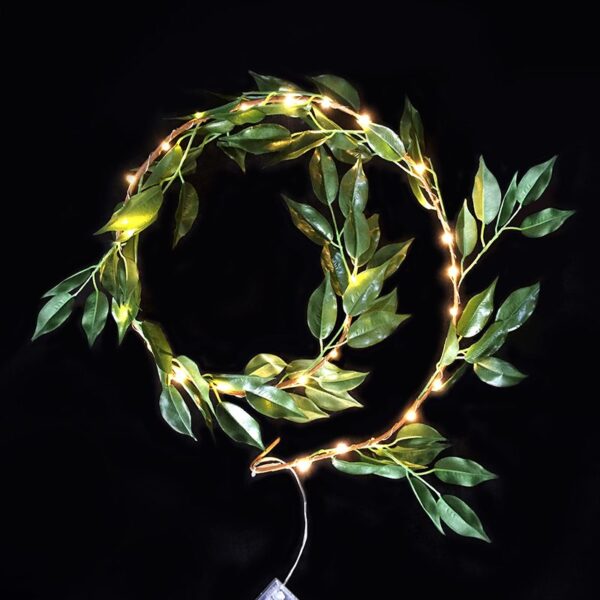 CHRISTMAS WREATH ΣΤΕΦΑΝΙ ΜΕ ΠΡΑΣΙΝΑ ΦΥΛΛΑ 30 MINI LED ΛΑΜΠΑΚ ΜΕ ΚΑΛΩΔΧΑΛΚΟΥ&ΜΠΑΤΑΡ.(3xAA)ΘΕΡΜΟ  ACA – XWGLEAF302A