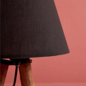 GloboStar® CAP 204-0068 Μοντέρνο Eπιτραπέζιο Φωτιστικό Μονόφωτο 1 x E27 IP20 Καρυδί Ξύλο με Μαύρο Ύφασμα – Μ22 x Π22 x Υ33cm