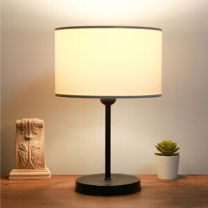 GloboStar® LARA 204-0075 Μοντέρνο Eπιτραπέζιο Φωτιστικό Μονόφωτο 1 x E27 IP20 Μαύρο Μέταλλο με Μπεζ Ύφασμα – Μ24 x Π24 x Υ35cm