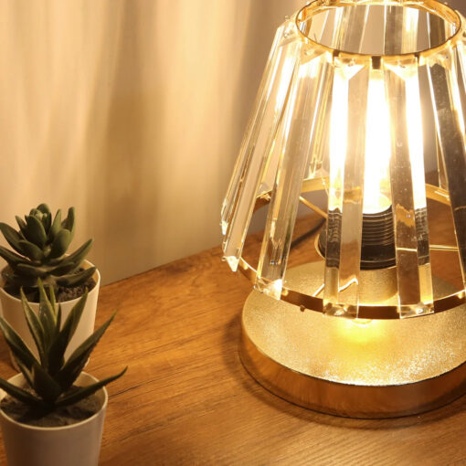 GloboStar® GLASSY 204-0064 Μοντέρνο Eπιτραπέζιο Φωτιστικό Μονόφωτο 1 x E27 IP20 Χρυσό Πλαστικό με Διάφανο Κρύσταλλο – Μ15 x Π15 x Υ25cm