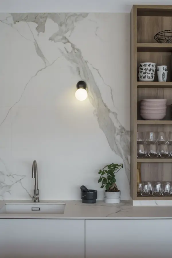 Faro Barcelona JOY Μαύρο Επιτοίχιο Φωτιστικό LED 4W 3000K- 64027