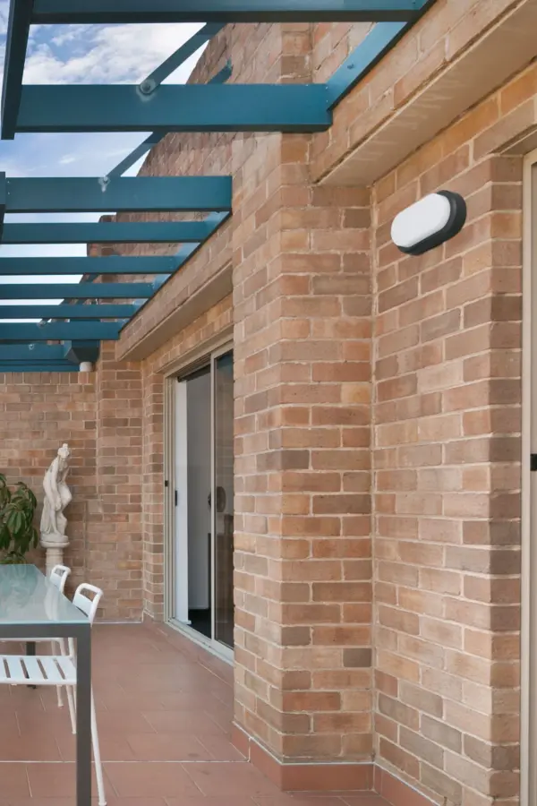 Faro Barcelona FRED 200 Επιτοίχιο Φωτιστικό Εξωτερικού Χώρου, IP65, Σκούρου Γκρι Χρώματος LED 3000K IP65 – 70663