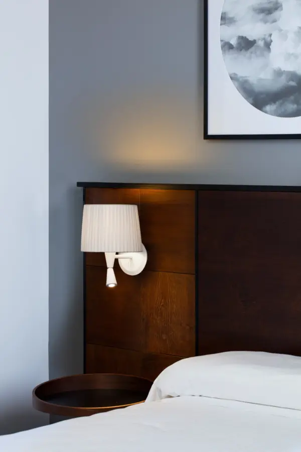 Faro Barcelona SAMBA Επιτοίχιο Φωτιστικό Λευκού Χρώματος Ε27 με Φως Ανάγνωσης LED 3W 3000K- 64308-35