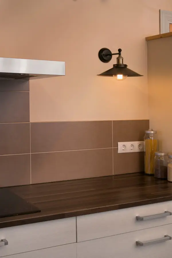 Faro Barcelona MARLIN Επιτοίχιο Φωτιστικό Μαύρου Χρυσού Χρώματος E27 25W – 65133