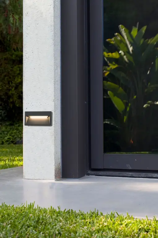 Faro Barcelona PATH Επιτοίχιο Φωτιστικό, Εξωτερικού Χώρου, IP44, Σκούρου Γκρι Χρώματος, SMD LED 9W 3000K – 70508