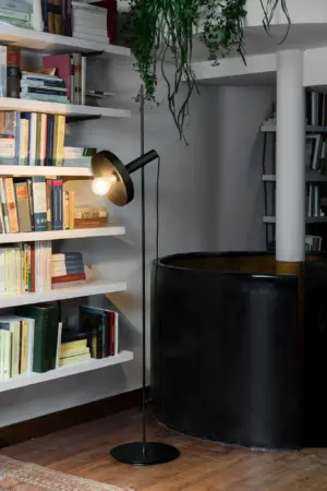 Faro Barcelona WHIZZ Φωτιστικό Δαπέδου, Μαύρου-Χρυσού Χρώματος  – 20164-95