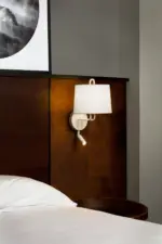 Faro Barcelona MONTREAL Επιτοίχιο Φωτιστικό Λευκού Χρώματος , με LED Αναγνώστη – 24032-01