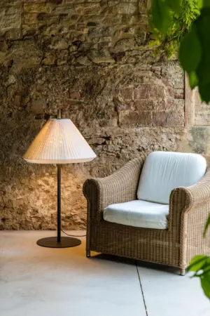 Faro Barcelona HUE OUT Επιδαπέδιο Φωτιστικό Εξωτερικού Χώρου, IP44, Χρώματος Σκούρο Γκρι-Κρεμ – 71575-05