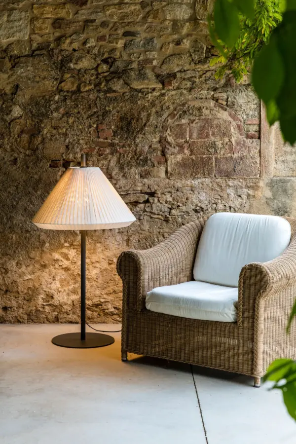 Faro Barcelona HUE OUT Επιδαπέδιο Φωτιστικό Εξωτερικού Χώρου, IP44, Χρώματος Σκούρο Γκρι-Κρεμ – 71575-05