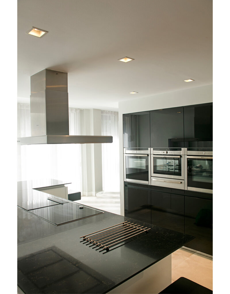 MOIST WHITE DOWNLIGHT GU10 – 1-FR02100901