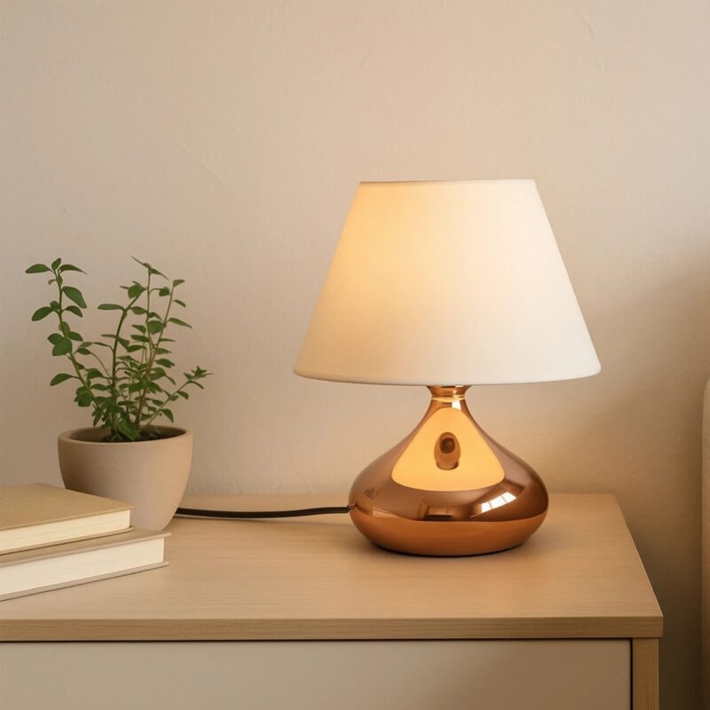 GloboStar® KORG 204-0184 Μοντέρνο Επιτραπέζιο Φωτιστικό Πορτατίφ Μονόφωτο 1 x E27 AC 220-240V IP20 Μπεζ & Χάλκινο – Μ17 x Π17 x Υ23cm