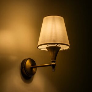 GloboStar® SUSE 204-0191 Μοντέρνο Φωτιστικό Τοίχου Απλίκα Μονόφωτο 1 x E27 AC 220-240V IP20 Μπεζ & Μπρούτζινο – Μ23 x Π13 x Υ21cm