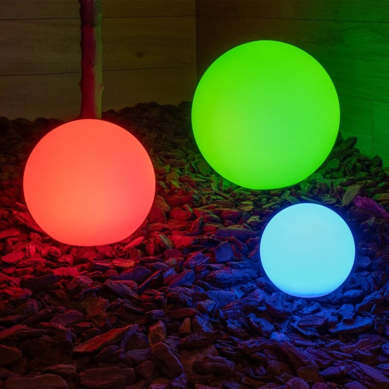 GLOBOSTAR® AQUAGLOW 71474 Μοντέρνο Φωτιστικό Κήπου Μπάλα με IR Ασύρματο Χειριστήριο LED 3W 240lm 360° DC 5V με USB-C με Ενσωματωμένο Φωτοβολταϊκό Panel 6V 1W & Επαναφορτιζόμενη Μπαταρία Li-ion 3.7V 2×18650 1400mAh Αδιάβροχο IP54 Πολύχρωμο RGBW Dimmable – Sanan SMD Chip – Γαλακτερό Λευκό – Μ25 x Π25 x Υ25cm – 2 Χρόνια Εγγύηση