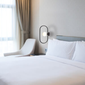 InLight Επιτοίχιο φωτιστικό σε χρυσαφί χρώμα και λευκή οπαλίνα 1XG9 D:40cm (43031-GL)