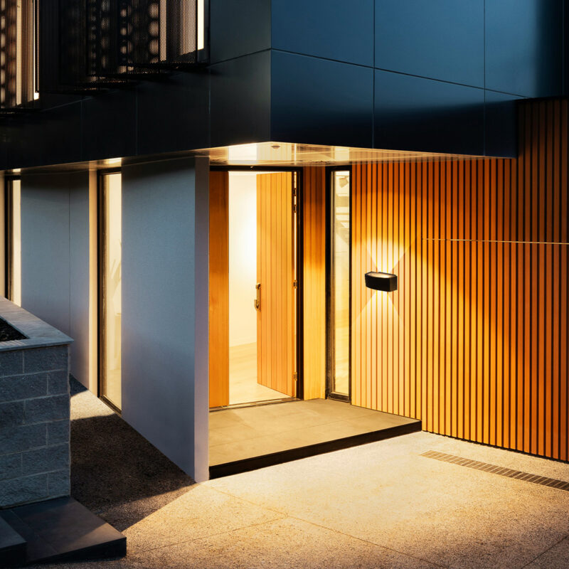 it-Lighting Winona 1xΕ27 Outdoor Up-Down Wall Lamp Black D:90x120x220mm (80205414)