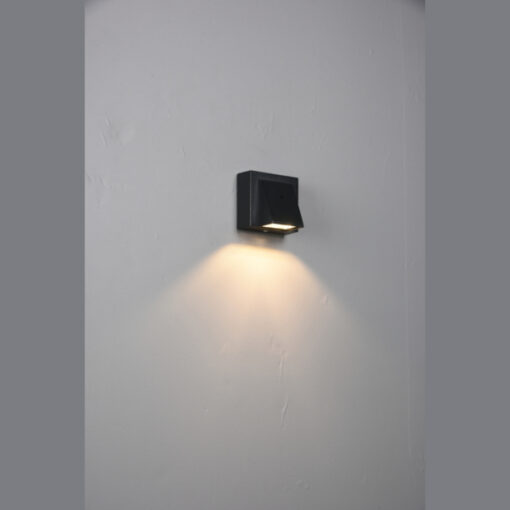 ΑΠΛΙΚΑ ΤΟΙΧΟΥ ΑΛΟΥΜΙΝΙΟΥ 3W 289Lm 3000K 82x78x65mm IP54 ΜΑΥΡΗ ARTE ILLUMINA EUROLAMP 145-20260