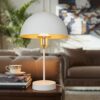 GLOBOSTAR® GAZETA 203-0302 Μοντέρνο Επιτραπέζιο Φωτιστικό Πορτατίφ με Ντουί 1 x E27 AC 220-240V IP20 – Λευκό & Χρυσό  – Μ25 x Π25 x Υ39cm