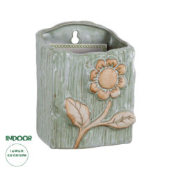 GloboStar® Artificial Garden BILBAO 20536 Διακοσμητική Κεραμική Επιτοίχια Γλάστρα Πράσινη με Μπεζ Λεπτομέρειες Μ13 x Π10 x Υ17cm