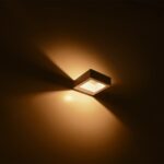 kelvo® AURA KLV-101-0118 Φωτιστικό Τοίχου / Απλίκα LED 7W 875lm 45° AC 220-240V Αδιάβροχο IP65 Θερμό Λευκό 2700K – Bridgelux COB Chip & TÜV SÜD Driver – Λευκό Ματ – Μ13 x Π15 x Υ4.5cm – 5 Χρόνια Εγγύηση