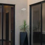 kelvo® AURA KLV-101-0118 Φωτιστικό Τοίχου / Απλίκα LED 7W 875lm 45° AC 220-240V Αδιάβροχο IP65 Θερμό Λευκό 2700K – Bridgelux COB Chip & TÜV SÜD Driver – Λευκό Ματ – Μ13 x Π15 x Υ4.5cm – 5 Χρόνια Εγγύηση
