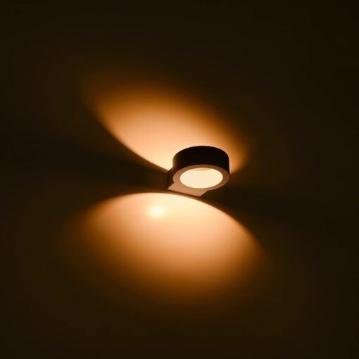 kelvo® AURA KLV-101-0115 Φωτιστικό Τοίχου / Απλίκα LED 7W 875lm 45° AC 220-240V Αδιάβροχο IP65 Θερμό Λευκό 2700K – Bridgelux COB Chip & TÜV SÜD Driver – Λευκό Ματ – Μ15 x Π13 x Υ4.5cm – 5 Χρόνια Εγγύηση