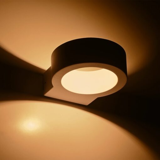 kelvo® AURA KLV-101-0115 Φωτιστικό Τοίχου / Απλίκα LED 7W 875lm 45° AC 220-240V Αδιάβροχο IP65 Θερμό Λευκό 2700K – Bridgelux COB Chip & TÜV SÜD Driver – Λευκό Ματ – Μ15 x Π13 x Υ4.5cm – 5 Χρόνια Εγγύηση