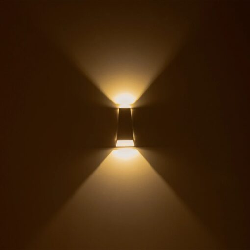 kelvo® FLUX KLV-101-0121 Φωτιστικό Τοίχου / Απλίκα LED 6W 750lm 30° AC 220-240V Αδιάβροχο IP65 Θερμό Λευκό 2700K – Bridgelux COB Chip & TÜV SÜD Driver – Λευκό Ματ – Μ5 x Π8.5 x Υ17cm – 5 Χρόνια Εγγύηση