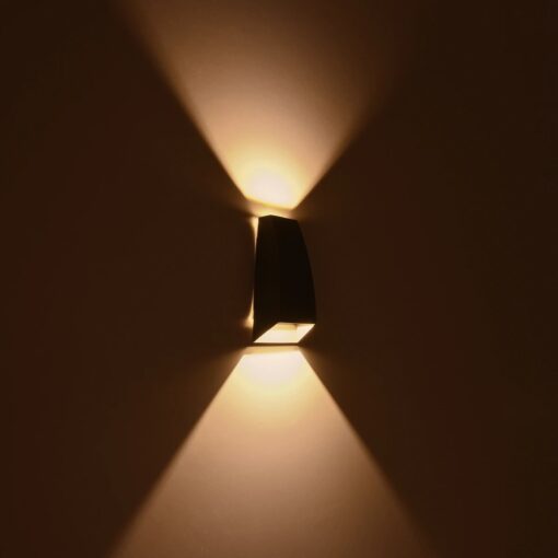 kelvo® FLUX KLV-101-0120 Φωτιστικό Τοίχου / Απλίκα LED 6W 750lm 30° AC 220-240V Αδιάβροχο IP65 Θερμό Λευκό 2700K – Bridgelux COB Chip & TÜV SÜD Driver – Γκρι Ανθρακί Ματ – Μ5 x Π8.5 x Υ17cm – 5 Χρόνια Εγγύηση