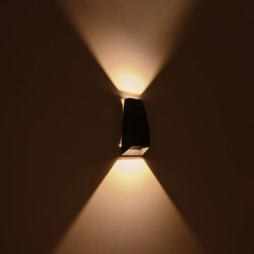 kelvo® FLUX KLV-101-0119 Φωτιστικό Τοίχου / Απλίκα LED 6W 750lm 30° AC 220-240V Αδιάβροχο IP65 Θερμό Λευκό 2700K – Bridgelux COB Chip & TÜV SÜD Driver – Μαύρο Ματ – Μ5 x Π8.5 x Υ17cm – 5 Χρόνια Εγγύηση