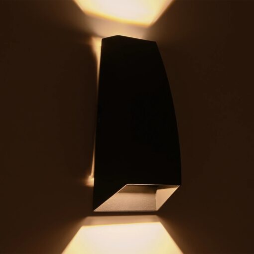 kelvo® FLUX KLV-101-0119 Φωτιστικό Τοίχου / Απλίκα LED 6W 750lm 30° AC 220-240V Αδιάβροχο IP65 Θερμό Λευκό 2700K – Bridgelux COB Chip & TÜV SÜD Driver – Μαύρο Ματ – Μ5 x Π8.5 x Υ17cm – 5 Χρόνια Εγγύηση