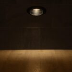 kelvo® STEPART KLV-101-0098 Φωτιστικό Σκαλοπατιού / Διαδρόμου LED 3W 375lm 45° AC 220-240V Αδιάβροχο IP65 Θερμό Λευκό 2700K – Lumileds SMD Chip & TÜV SÜD Driver – Μαύρο Ματ – Μ26 x Π5.5 x Υ13cm – 5 Χρόνια Εγγύηση