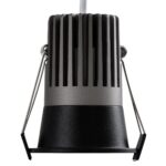 kelvo® DOT KLV-101-0308 Χωνευτό Φωτιστικό Downlight Σποτ LED 7W 910lm 38° AC 220-240V IP20 Φυσικό Λευκό 4500K – Bridgelux COB Chip & TÜV SÜD Driver – Μαύρο Ματ – Μ6 x Π6 x Υ7.8cm / Q5cm – 5 Χρόνια Εγγύηση